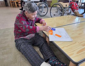 *색종이모자이크*실내외산책*블럭쌓기*1/2 컵쌓기*체조*색칠하기(1층)*색칠하기(2층)&nbsp;