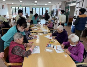 *자유화*산책*콩고르기*체조*신문놀이&nbsp;